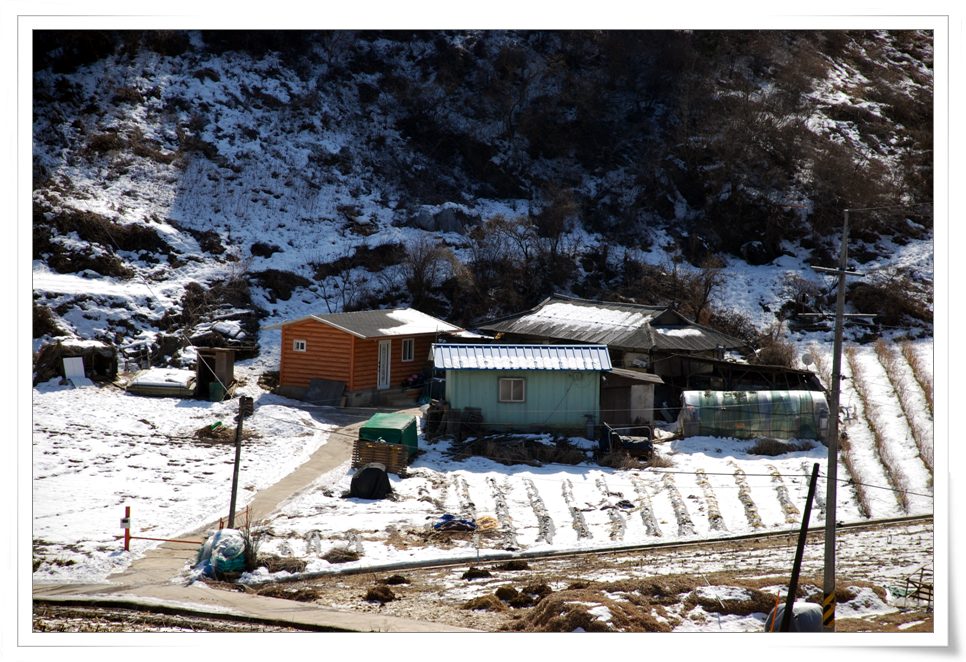 솔고개 농가주택 겨울풍경 - 큰사진보기!